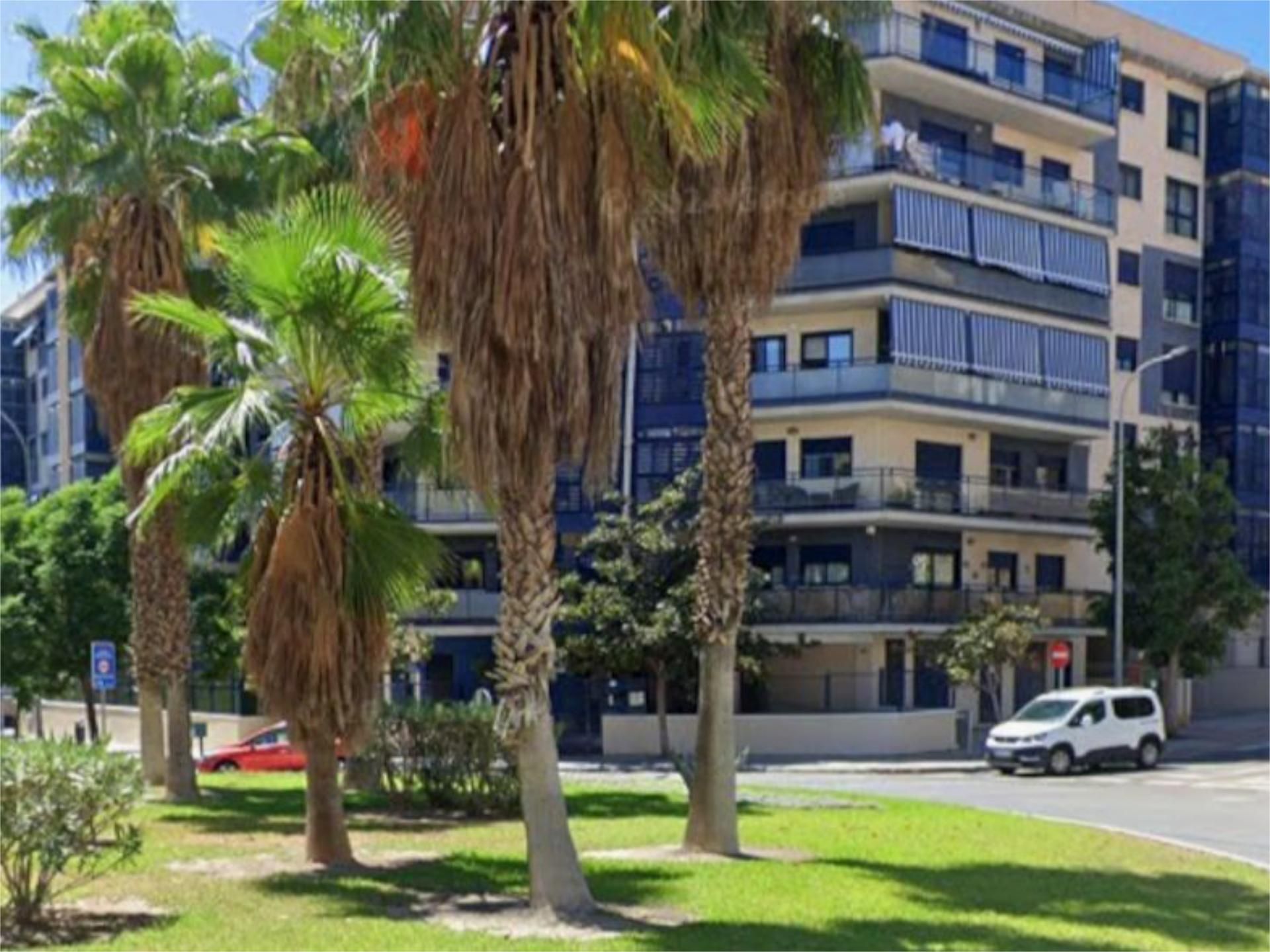 Exterior view of Flat to rent in Málaga Capital  with Parquet flooring, Terrace and Swimming Pool