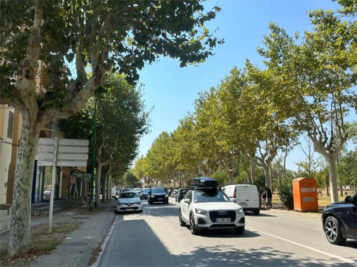 Vista exterior de Local de alquiler en Empuriabrava