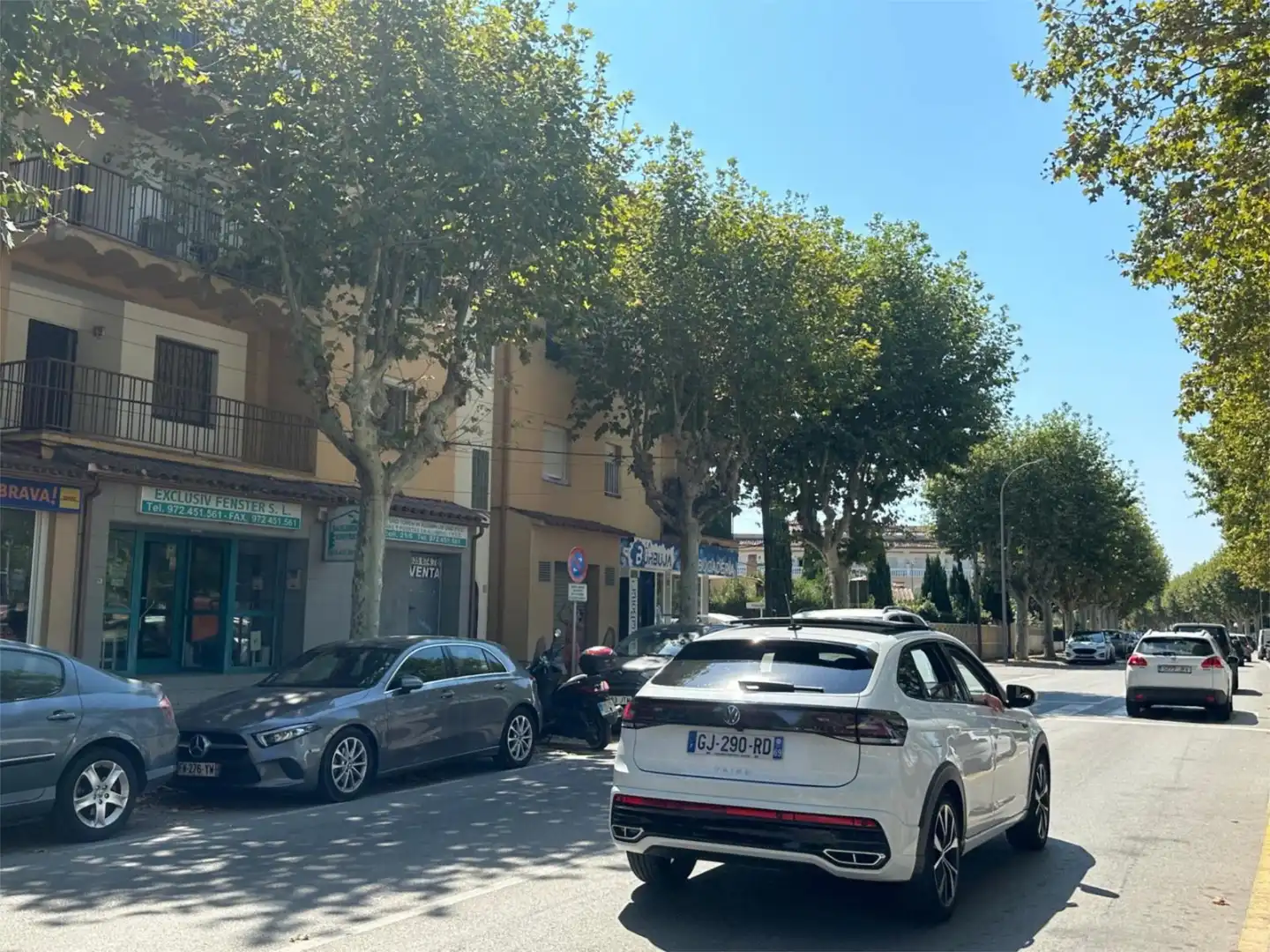 Vista exterior de Local de alquiler en Empuriabrava