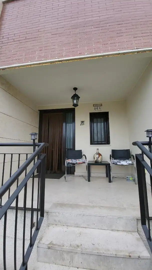 Casa adosada en venda a Calle Ribera del Zapardiel, 34, Medina del Campo Terrassa de Casa adosada en venda en Medina del Campo amb Aire condicionat, Terrassa i Balcó