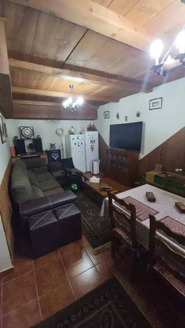 Casa adosada en venda a Calle Ribera del Zapardiel, 34, Medina del Campo Sala d'estar de Casa adosada en venda en Medina del Campo amb Aire condicionat, Terrassa i Balcó