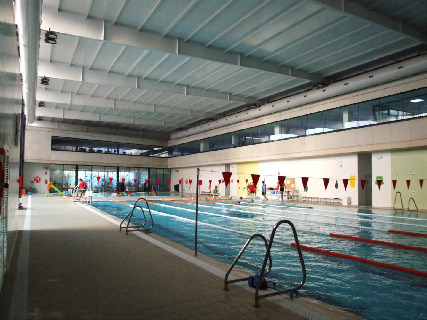 Swimming pool of Office for rent in Murcia
