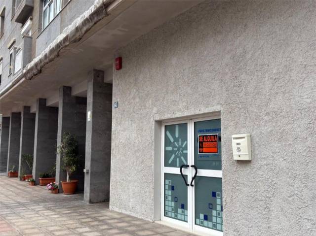 Local comercial en Alquiler en Calle Virgen del Pilar, 45 en La Feria