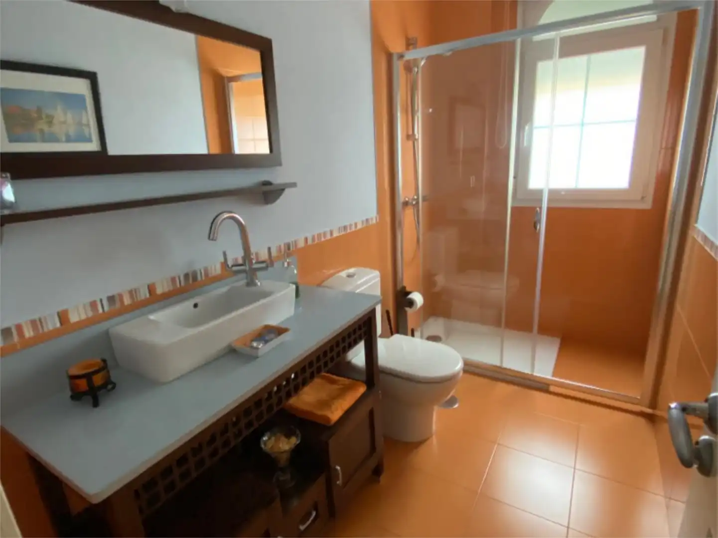 Casa o chalet en venta en Fuentemora Baño de Casa o chalet en venta en Antequera con Aire acondicionado, Calefacción y Jardín privado