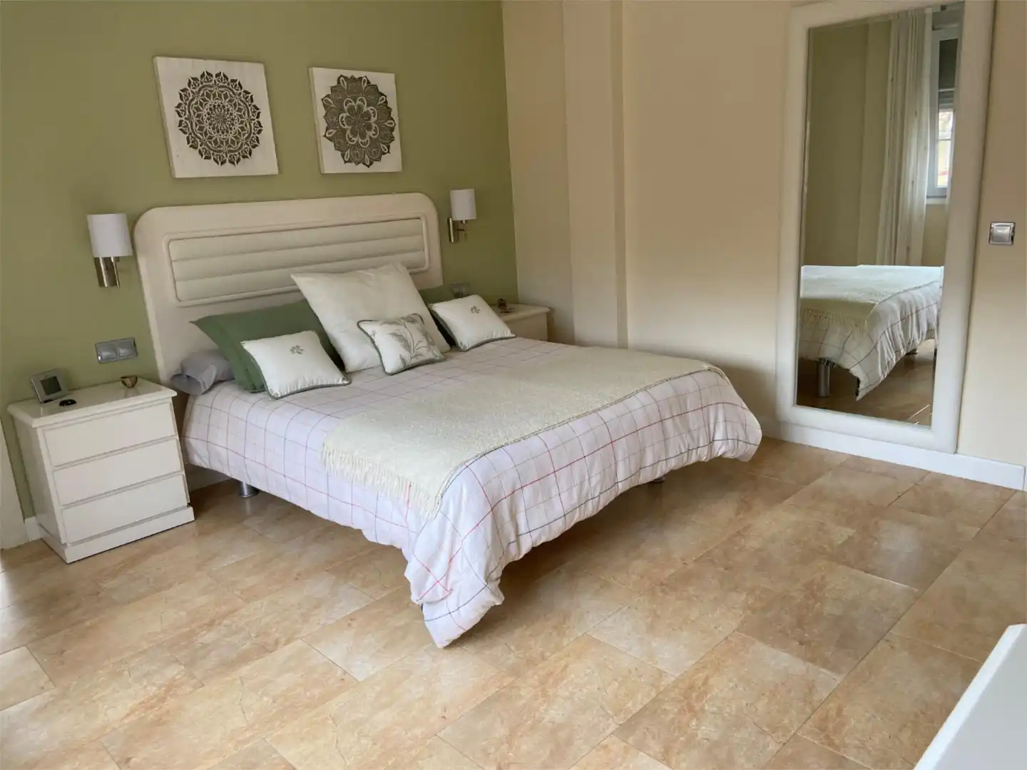 Casa o chalet en venta en Fuentemora Habitación de Casa o chalet en venta en Antequera con Aire acondicionado, Calefacción y Jardín privado