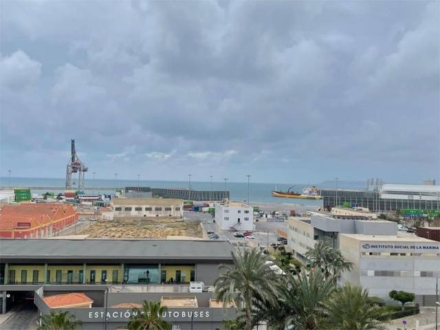 Piso en Venta en Avenida de Loring, 7 en Ensanche - Diputación