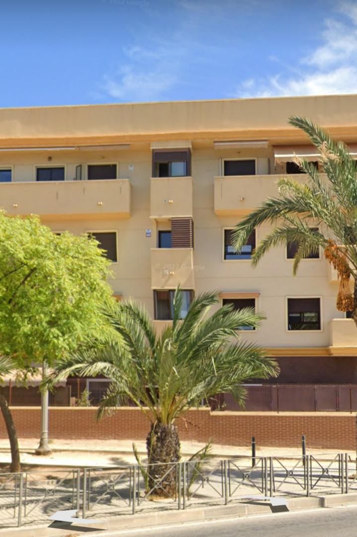 Pis per a compartir a Carrer Albello, 2, El Palmeral - San Antón