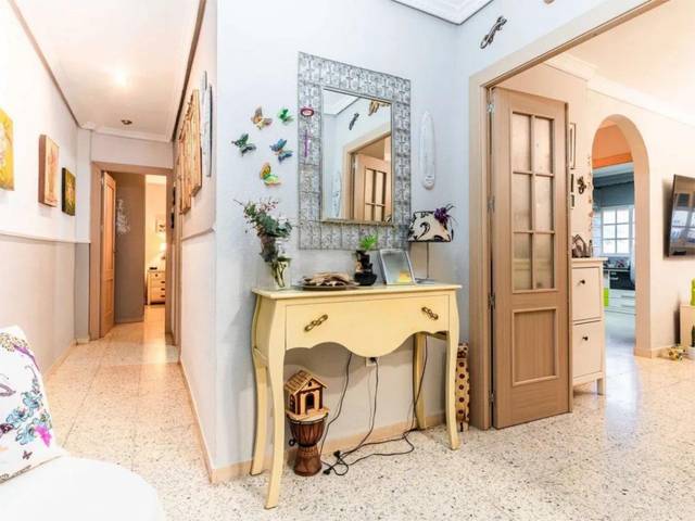 Piso en Venta en Plaza Tercio de Flandes, 15 en El Carmen