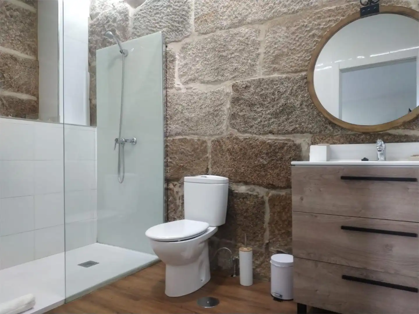 Apartament de lloguer a Avenida de Castrelos, 184, As Travesas - Balaídos Bany de Apartament de lloguer en Vigo amb Moblat i Aparcament comunitari