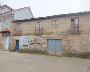 Vista exterior de Casa adosada en venda en Vilardevós amb Balcó