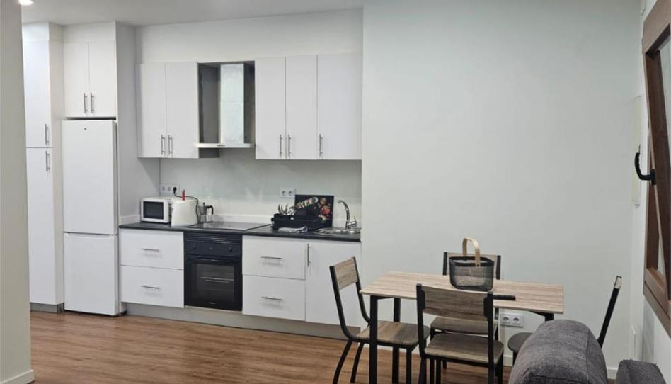 Foto 1 de Apartament de lloguer a Avenida de Castrelos, 189, Sardoma - Castrelos, Pontevedra