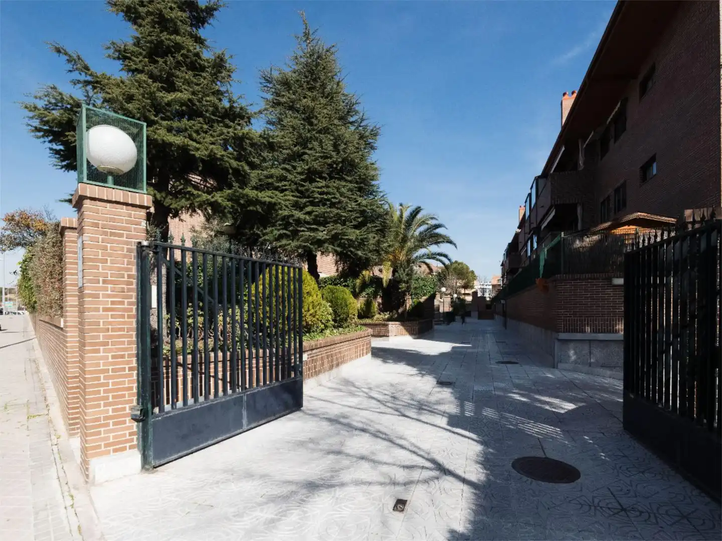 Pis en venda a Calle La Pedriza, 4, Norte Vista exterior de Pis en venda en Pozuelo de Alarcón