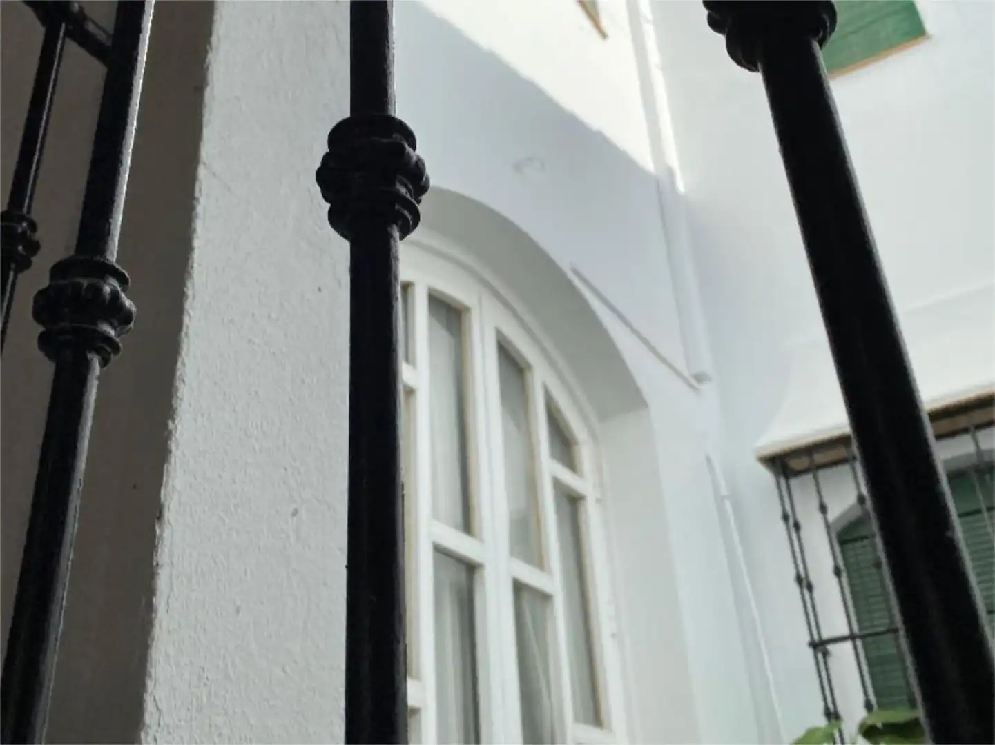 Casa adosada en venta en Avenida del Aljarafe, 54, Bollullos de la Mitación Vista exterior de Casa adosada en venta en Bollullos de la Mitación con Aire acondicionado, Jardín privado y Terraza