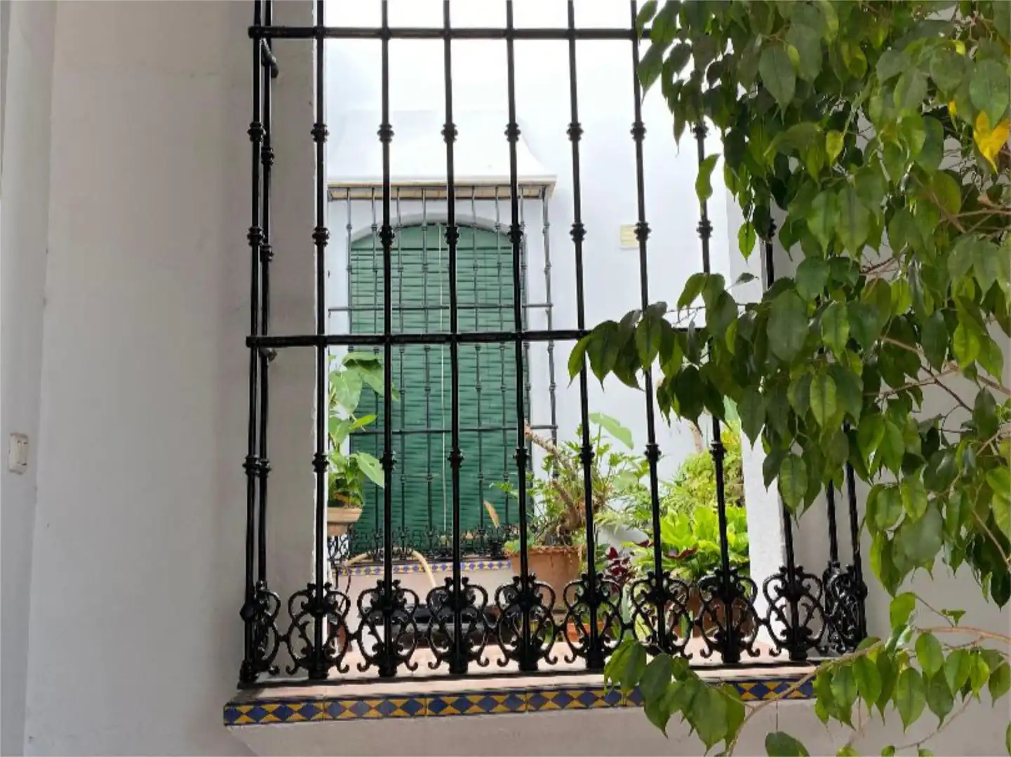Casa adosada en venta en Avenida del Aljarafe, 54, Bollullos de la Mitación Terraza de Casa adosada en venta en Bollullos de la Mitación con Aire acondicionado, Jardín privado y Terraza