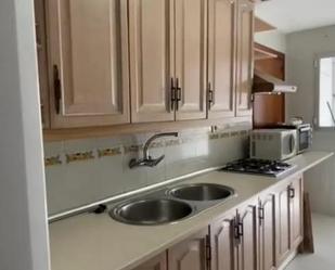 Kitchen of Flat to share in  Granada Capital  with Heating, Terrace and Furnished