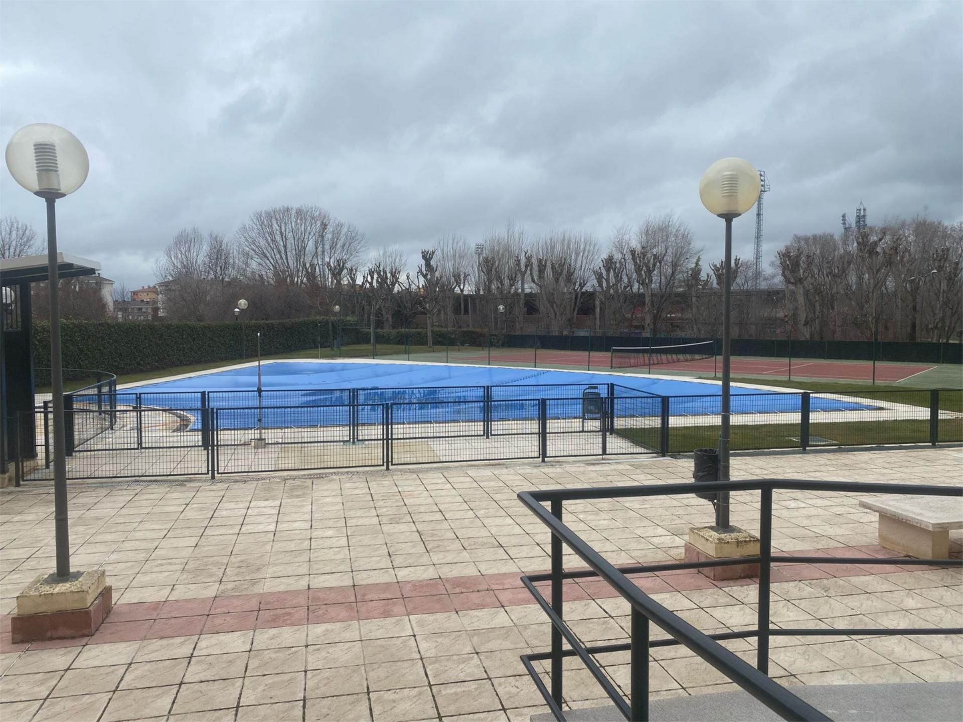 Swimming pool of Flat for sale in Ávila Capital  with Swimming Pool and Balcony