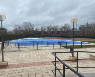 Piscina de Pis en venda en Ávila Capital amb Calefacció, Traster i Piscina