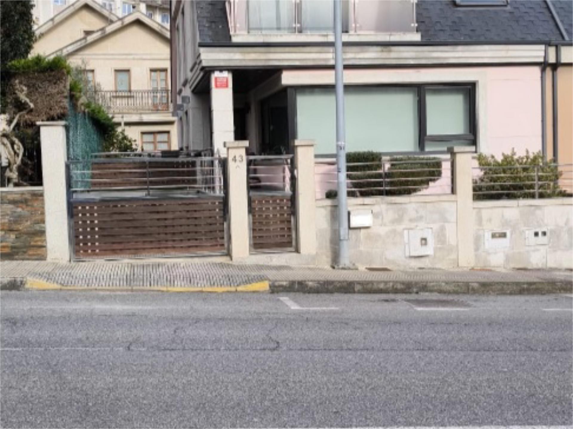 Exterior view of House or chalet for sale in Lugo Capital  with Air Conditioner, Heating and Private garden