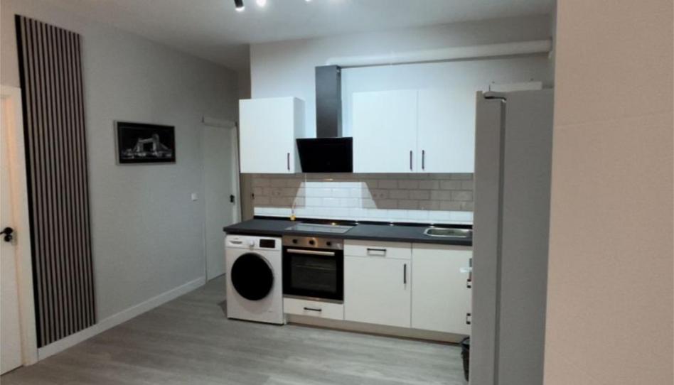 Flat to share in Calle del Cristo de la Salud, 34, Guardia Civil - Zona industrial, Madrid - image 1 Photo 1 of Flat to share in Calle del Cristo de la Salud, 34, Guardia Civil - Zona industrial, Madrid