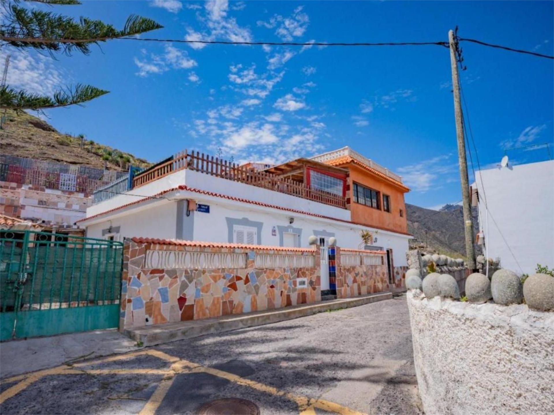 Vista exterior de Casa adosada en venda en  Santa Cruz de Tenerife Capital amb Jardí privat, Terrassa i Piscina
