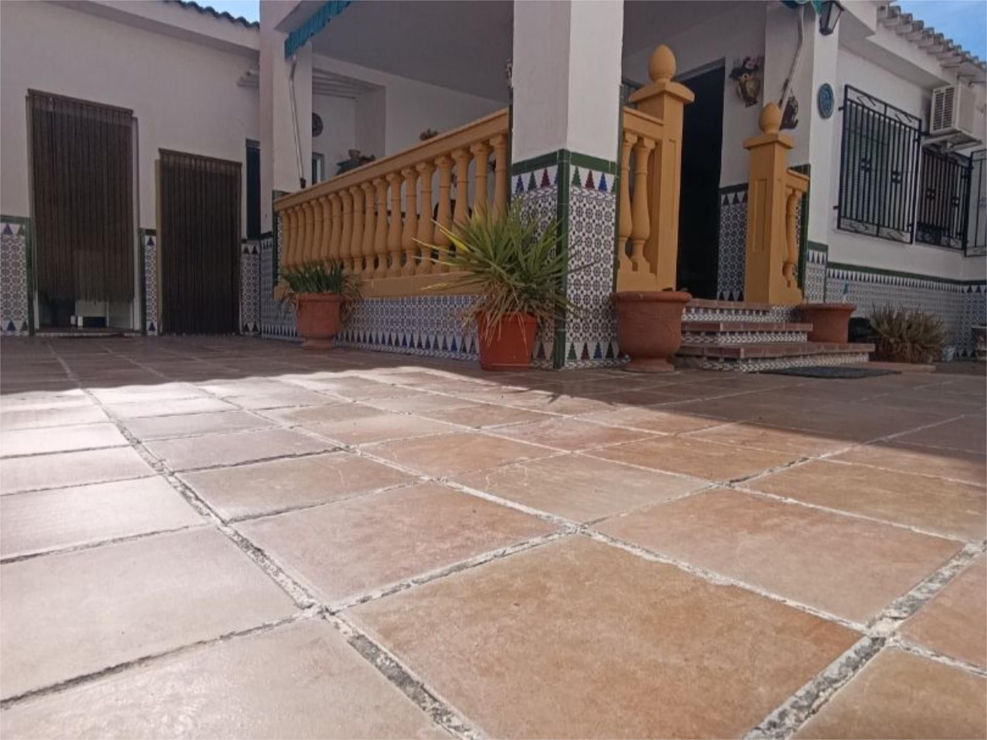 Flat for sale in Fuente Vaqueros  with Air Conditioner, Private garden and Terrace