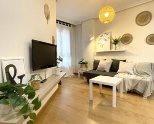 Living room of Flat to rent in Oviedo   with Heating, Furnished and Video intercom