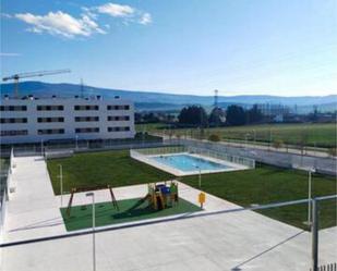 Piscina de Pis de lloguer en Zizur Mayor / Zizur Nagusia amb Calefacció, Jardí privat i Terrassa