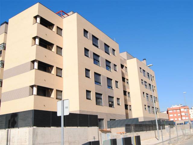 Garaje en Venta en Calle de las Gardenias, 2 en Universidad - Hospital