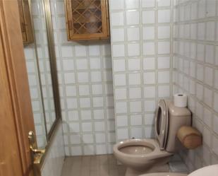 Bathroom of Flat to rent in  Madrid Capital  with Air Conditioner, Parquet flooring and Terrace