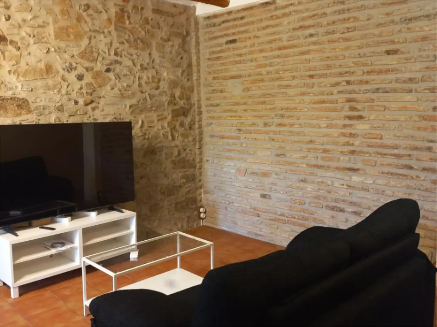 Pis en venda a Carrer de la Bassa, 3, Torroja del Priorat Sala d'estar de Pis en venda en Torroja del Priorat amb Aire condicionat, Calefacció i Moblat