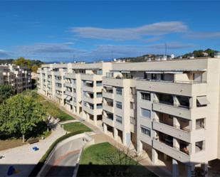 Vista exterior de Pis en venda en Barbastro amb Aire condicionat, Terrassa i Balcó