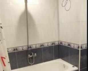 Bathroom of Apartment to rent in Burgos Capital  with Heating, Furnished and Pets allowed