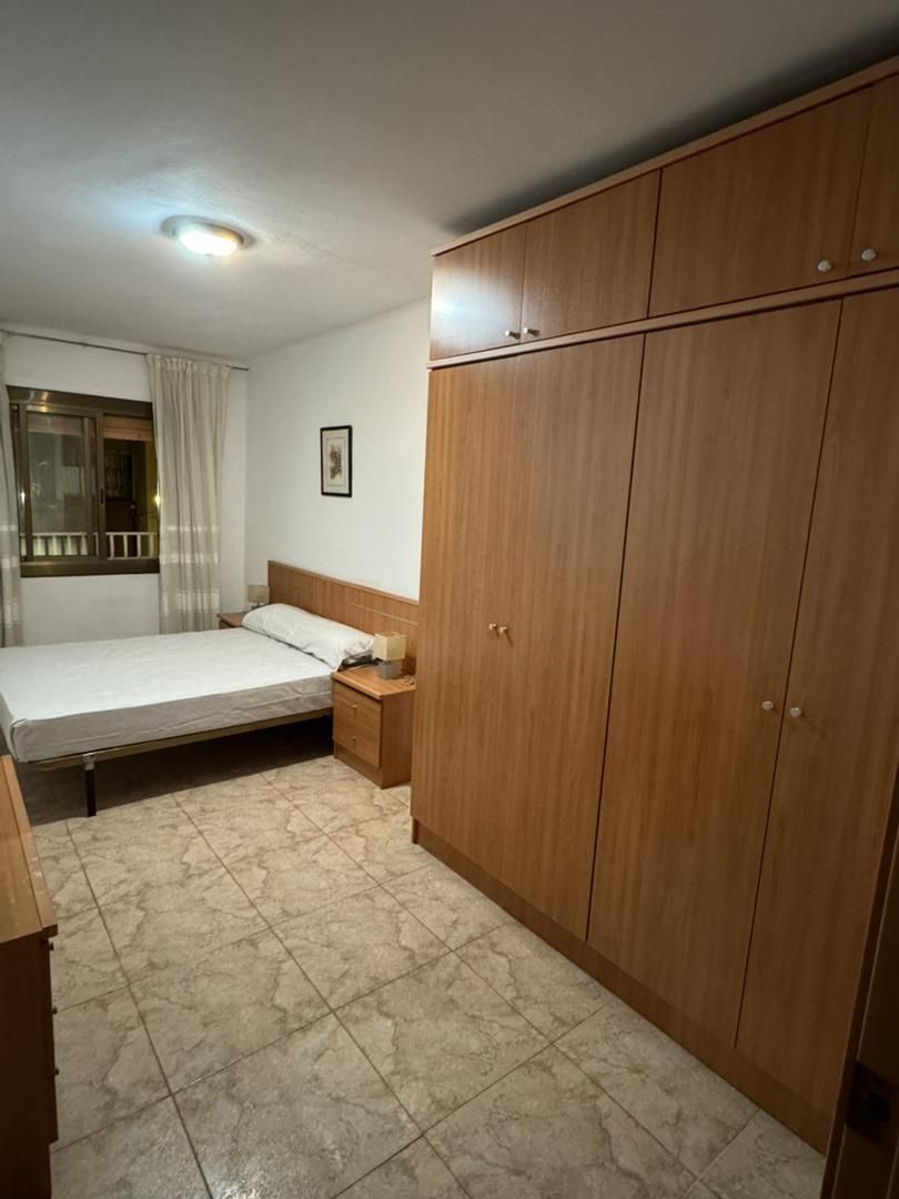 Bedroom of Apartment to share in L'Hospitalet de Llobregat  with Furnished, Oven and Washing machine