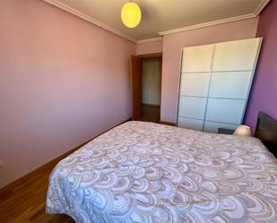 Bedroom of Flat to rent in Valencia de Don Juan  with Heating, Parquet flooring and Terrace