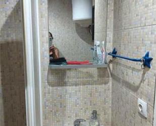 Bany de Apartament de lloguer en  Sevilla Capital