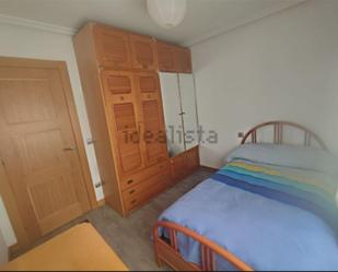 Bedroom of Flat to share in León Capital   with Heating, Parquet flooring and Furnished