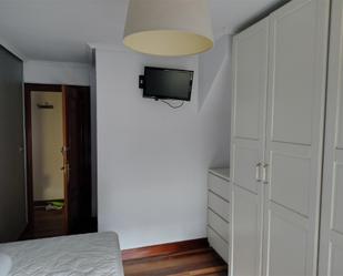 Bedroom of Flat to share in Alonsotegi  with Heating, Parquet flooring and Storage room