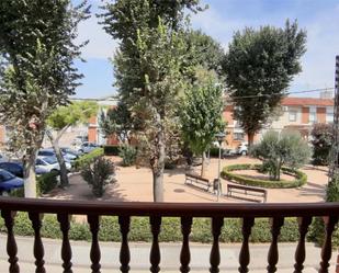 Vista exterior de Dúplex en venda en Alcázar de San Juan amb Calefacció, Terrassa i Moblat