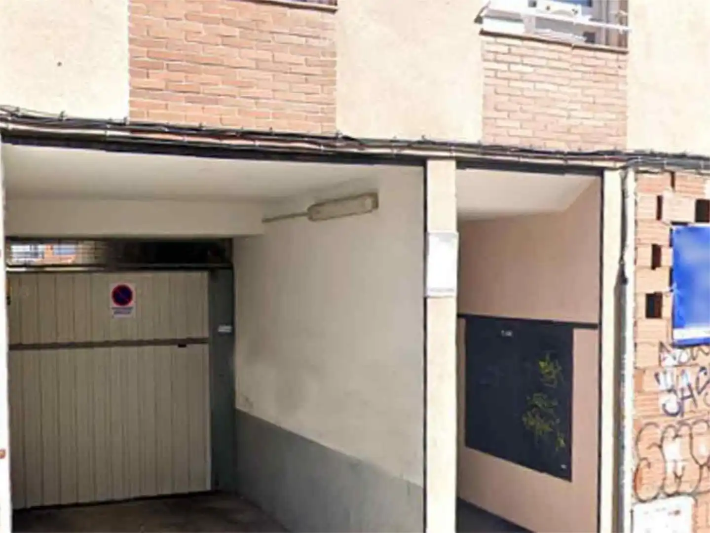 Garatge en venda a Calle Canteras de Tilly, 3, Casco histórico de Vicálvaro Vista exterior de Garatge en venda en Madrid