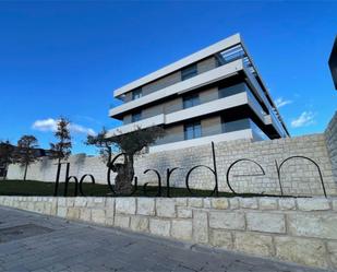 Jardí de Pis de lloguer en La Moraleja amb Aire condicionat, Terrassa i Piscina