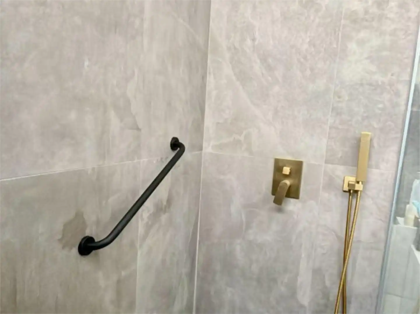 Piso en venta en Calle de Costa Rica, 13, Nueva España Baño de Piso en venta en Madrid con Aire acondicionado, Calefacción y Jardín privado