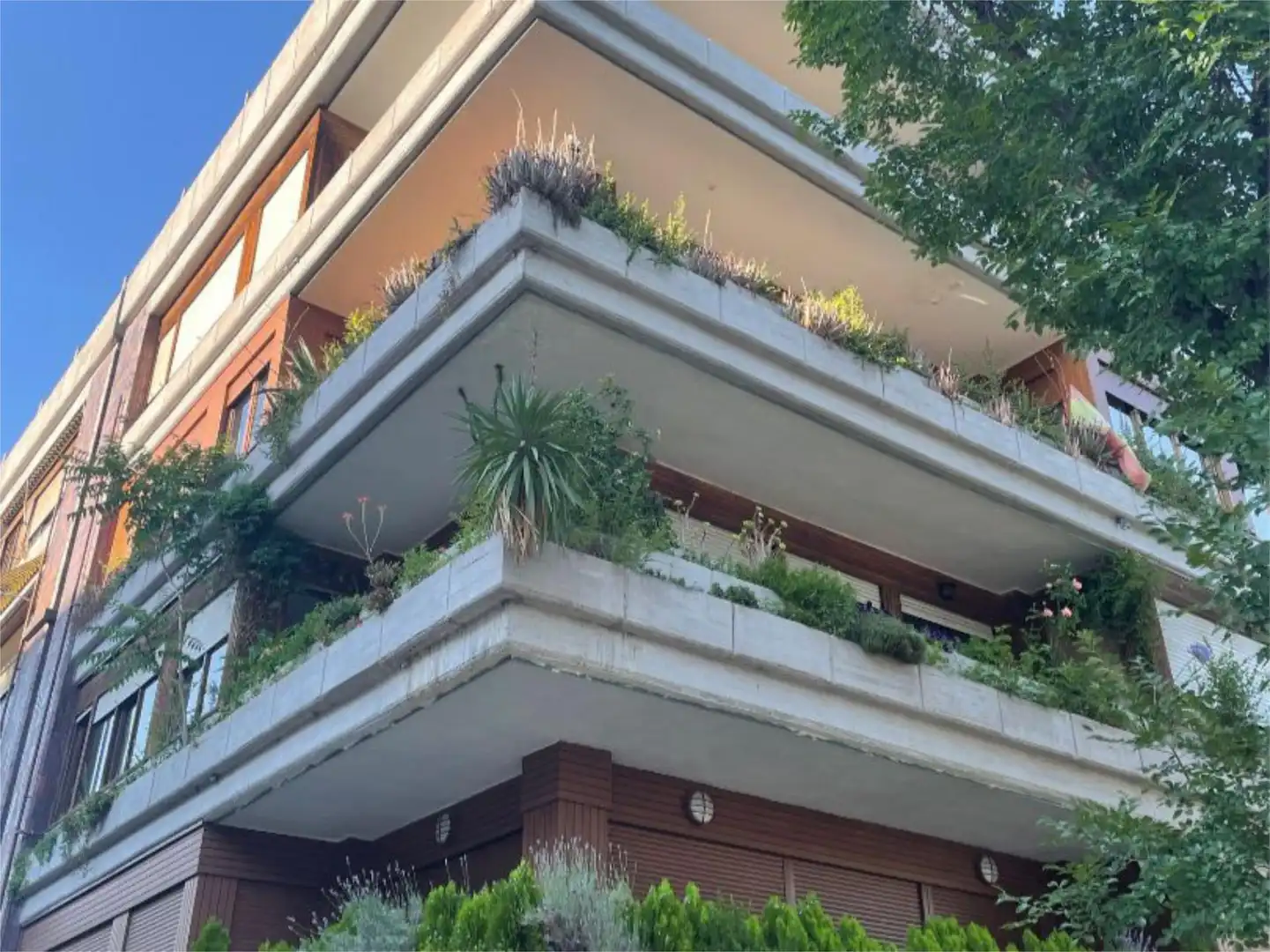 Piso en venta en Calle de Costa Rica, 13, Nueva España Vista exterior de Piso en venta en Madrid con Aire acondicionado, Calefacción y Jardín privado