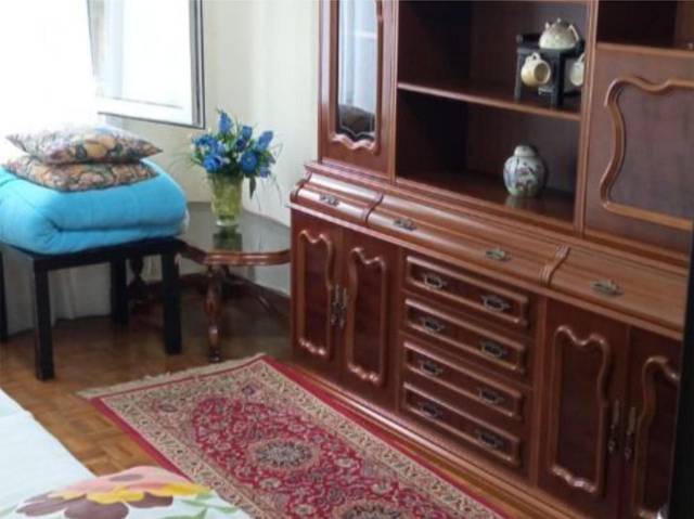 Piso en Venta en Calle Covadonga, 13 en Versalles