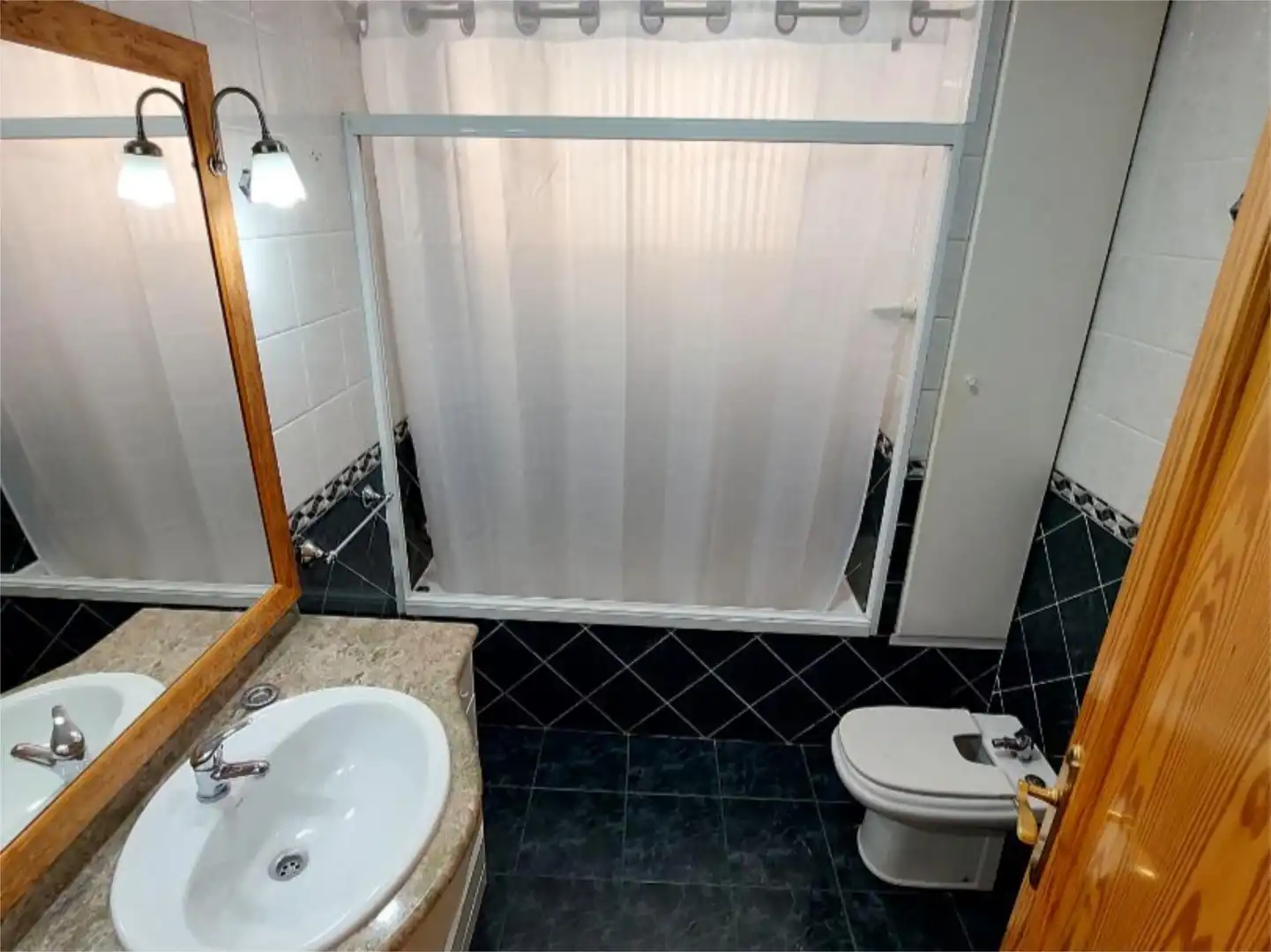 Room in Calle Don Quijote, 66, Novelda Bathroom of Flat for share in Novelda with Air Conditioner, Heating and Furnished