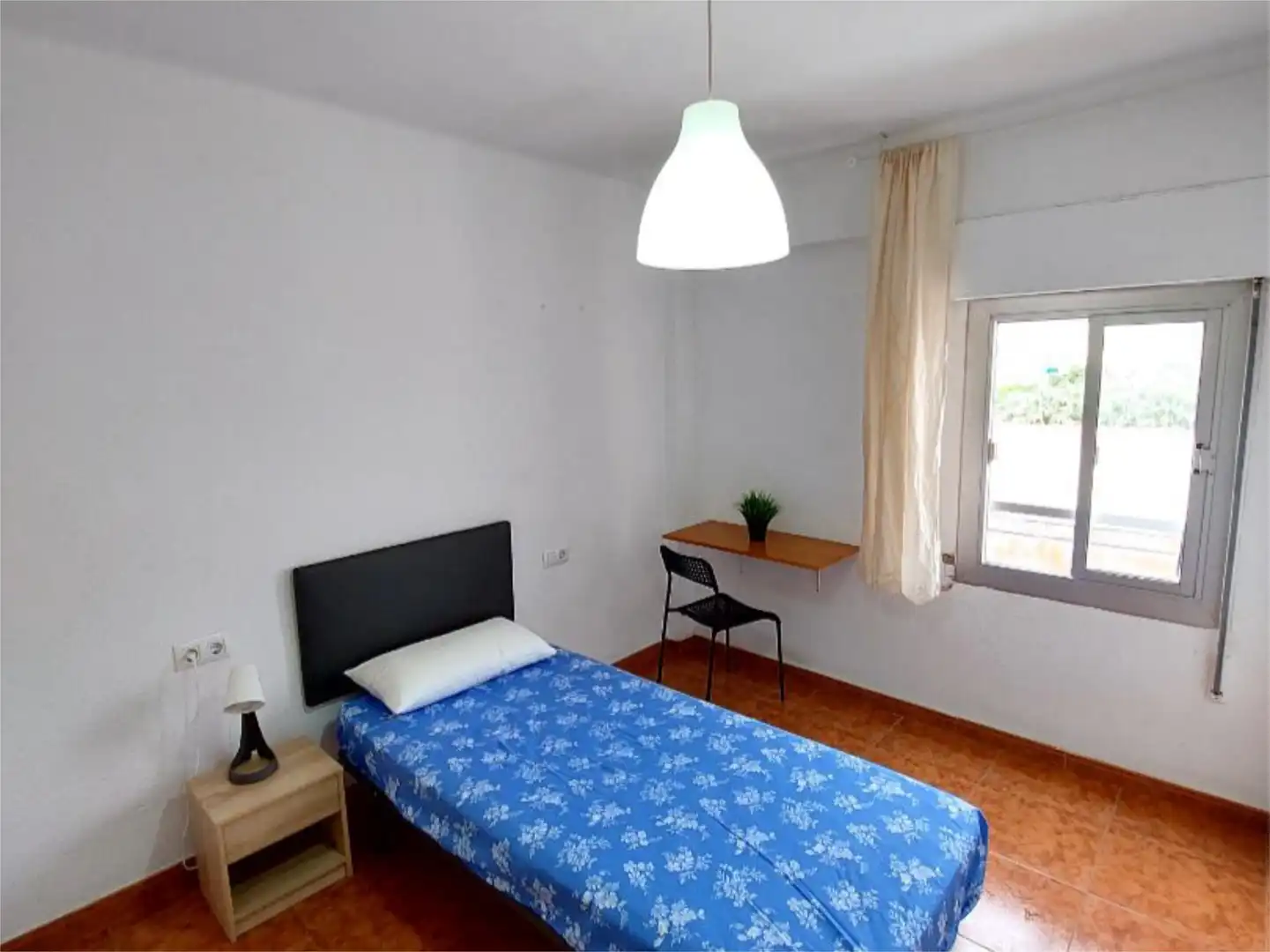 Room in Avenida Alfonso XIII, 33, Las Trescientas - San Francisco - Ciudad Vergel Room in Avenida Alfonso XIII, 33, Las Trescientas - San Francisco - Ciudad Vergel