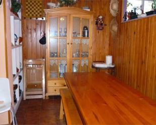 Cuina de Casa adosada en venda en Cistérniga amb Terrassa