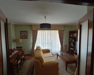 Living room of Flat for sale in Salamanca Capital  with Balcony