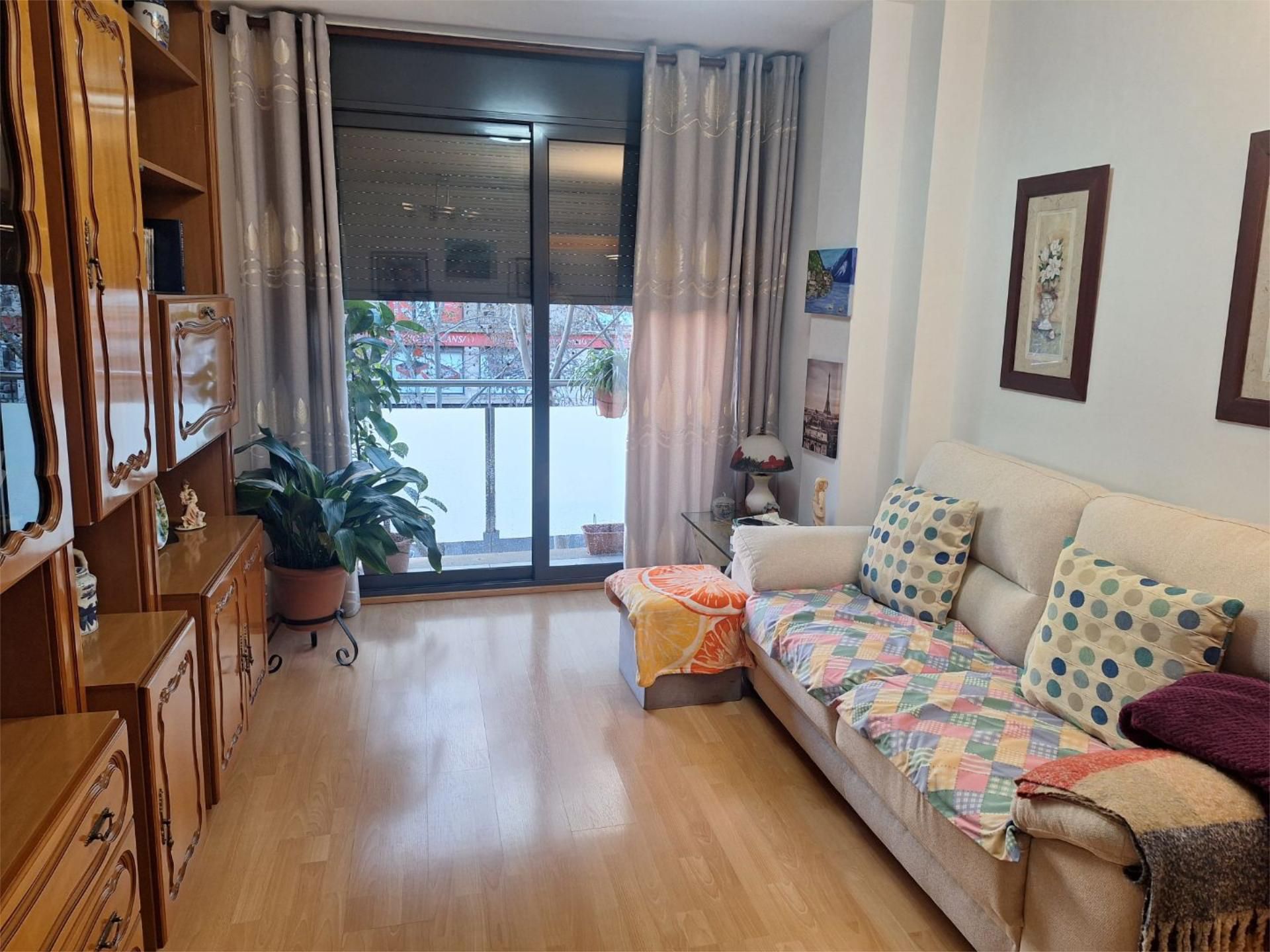 Living room of Flat for sale in Sabadell  with Air Conditioner, Heating and Balcony