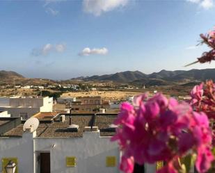 Vista exterior de Casa adosada en venda en Níjar amb Terrassa i Balcó