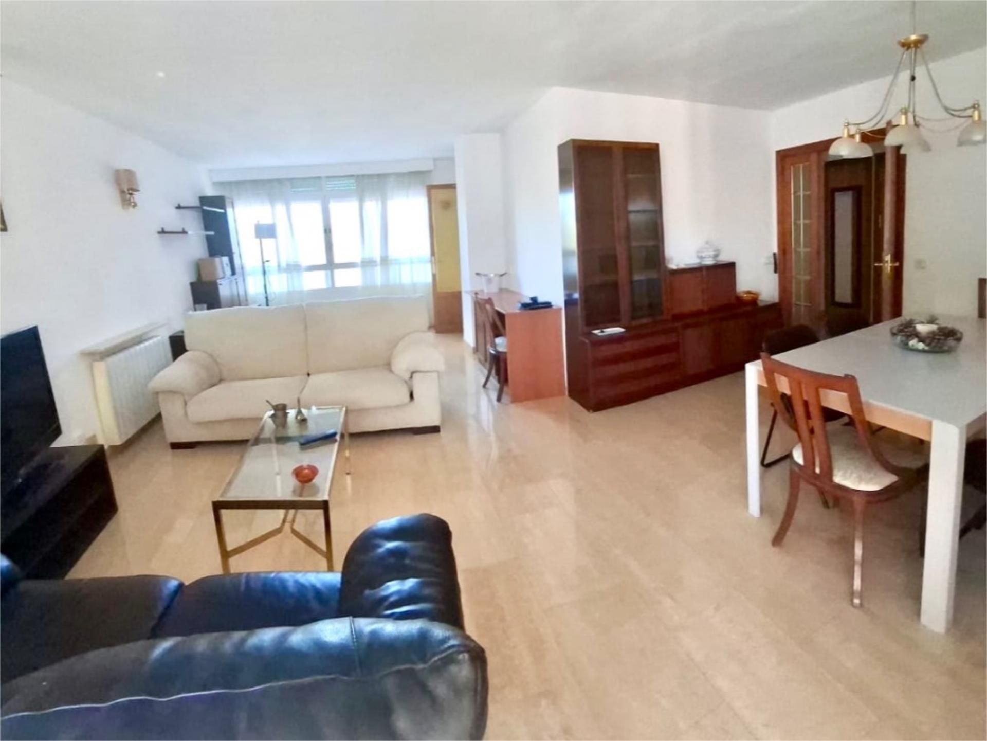 Sala d'estar de Pis en venda en Calvià amb Calefacció, Jardí privat i Terrassa